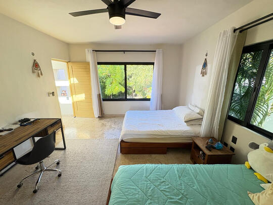 Sweet Suite Over The Garden